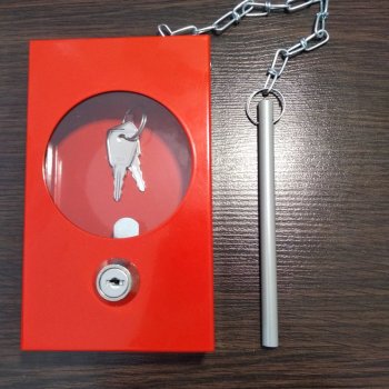 Kasetka na kluczyk ewakuacyjny z młoteczkiem - 15,5x9,5x3,5 cm.